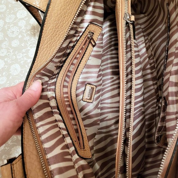 ✨HOST PICK!✨ NEW Guess Handbag, Tan/Beige, Double Straps, Compartments! - Picture 13 of 13
